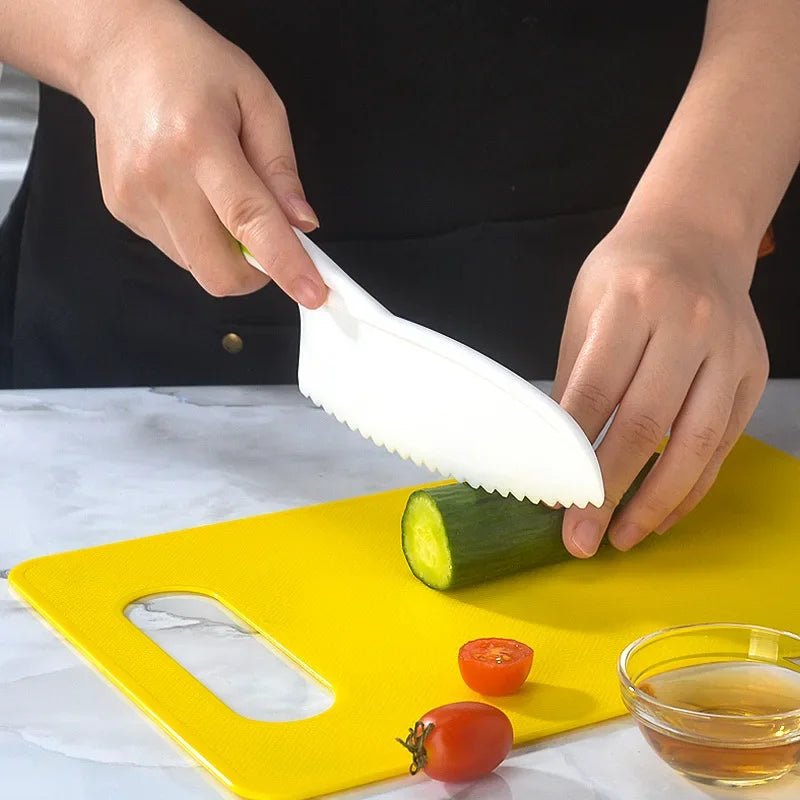 Couteau cuisine enfants set complet 13 pièces pour cuisiner en famille
 Set complet de couteaux pour enfants
