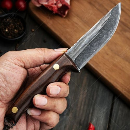 Couteau de cuisine avec manche ergonomique en bois - prise en main confortable et sécurisée
