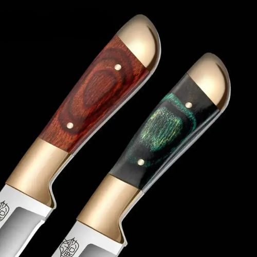 Couteau de cuisine compact avec manchette - design ergonomique pour transport facile
