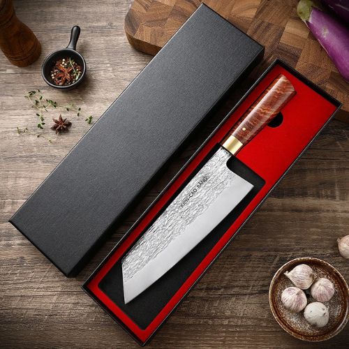Couteau japonais dans boîte cadeau premium
