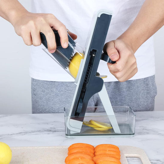 Utilisation facile cuisine mandoline Poly-Chef
