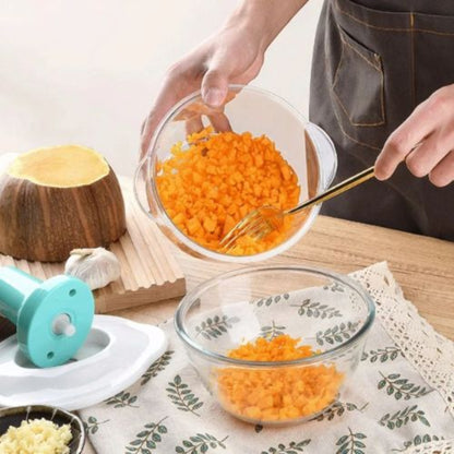 Hachoir manuel pour hacher carottes et légumes frais
