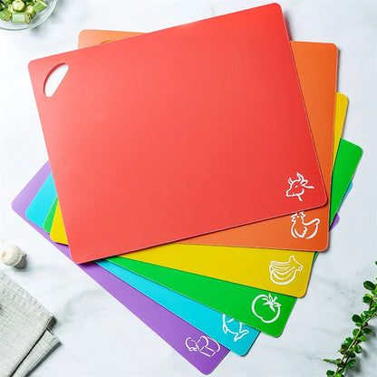 Planche a decouper flexible 6 couleurs rouge orange jaune vert bleu violet
