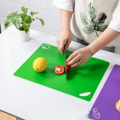 Planche a decouper flexible utilisation facile
