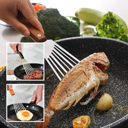 La spatule avec un poisson.